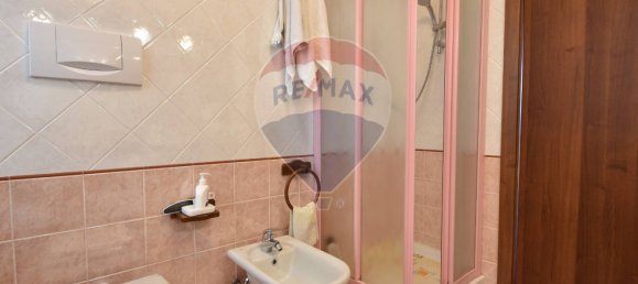 3 bedrooms Villa in Paruzzaro, Italy No. 327967 16