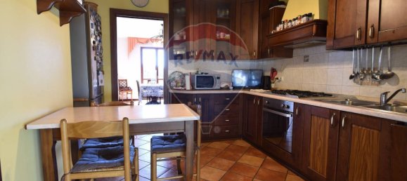 3 bedrooms Villa in Paruzzaro, Italy No. 327967 5