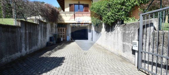3 bedrooms Villa in Paruzzaro, Italy No. 327967 30
