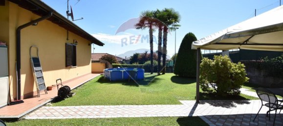 3 bedrooms Villa in Paruzzaro, Italy No. 327967 36