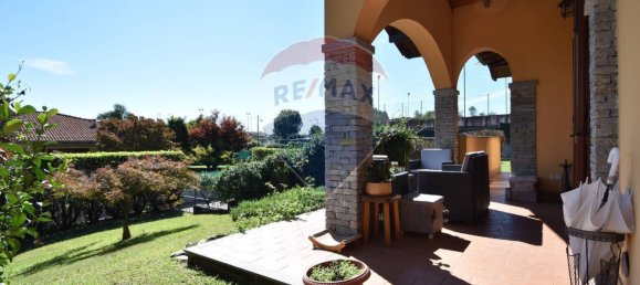3 bedrooms Villa in Paruzzaro, Italy No. 327967 33