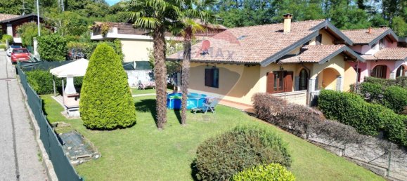 3 bedrooms Villa in Paruzzaro, Italy No. 327967 40