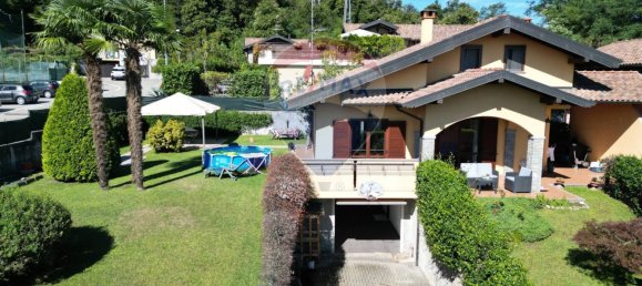 3 bedrooms Villa in Paruzzaro, Italy No. 327967 39