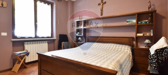 3 bedrooms Villa in Paruzzaro, Italy No. 327967 11