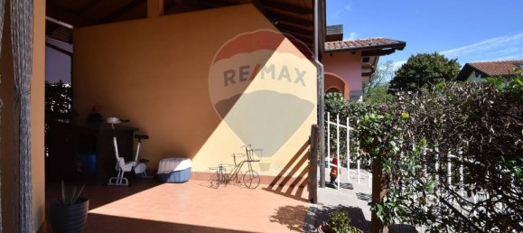 3 bedrooms Villa in Paruzzaro, Italy No. 327967 31