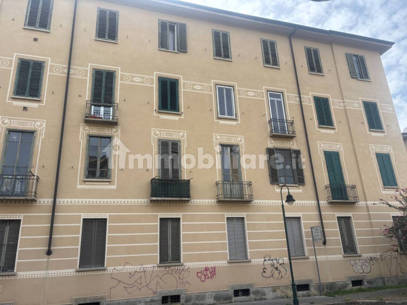 2 bedrooms Apartment in Turin, Italy No. 318295