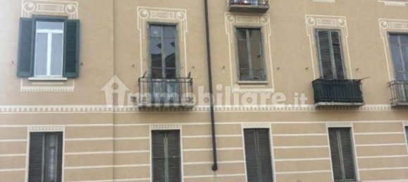 2 bedrooms Apartment in Turin, Italy No. 318295 2
