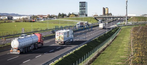 300m² Office in Imola, Italy No. 91339 19