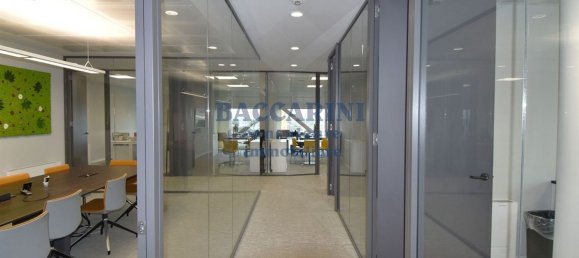 300m² Office in Imola, Italy No. 91339 3