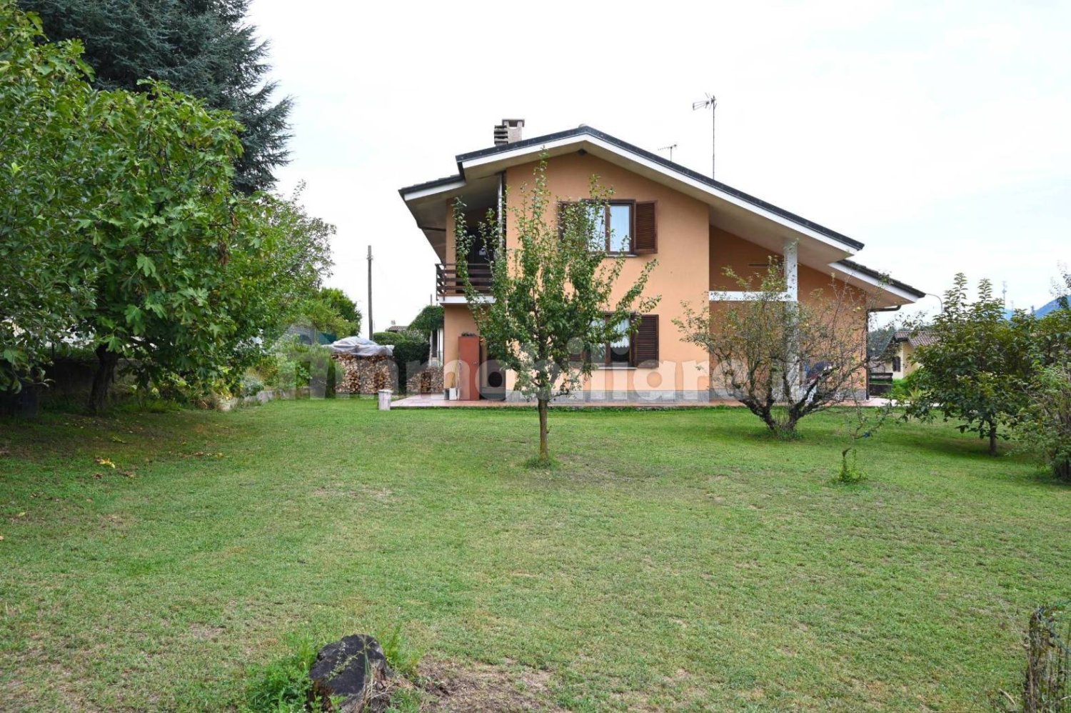 4 bedrooms Villa in Reano, Italy No. 375452