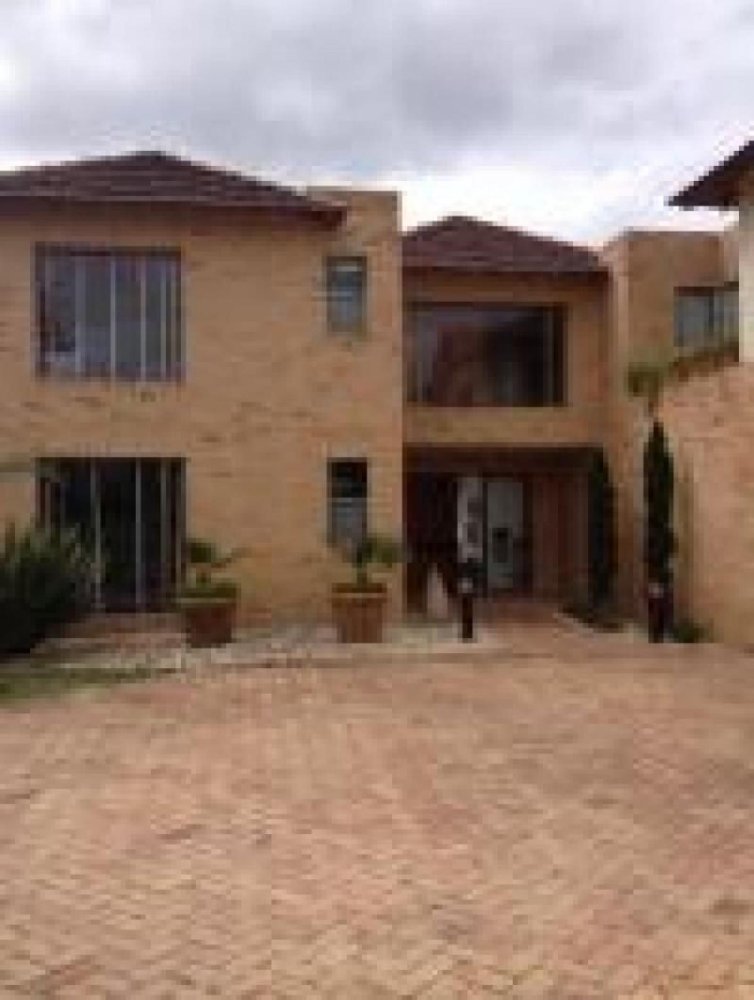 5 bedrooms House in Cundinamarca, Colombia No. 4271