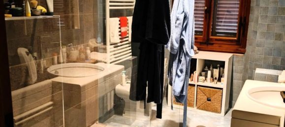 5 chambres Maison à Campi Bisenzio, Italy No. 347896 8