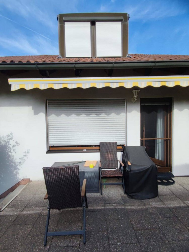 Дом с 6 комнатами в Нюрнбергер-Ланд, Германия № 356902