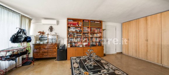 3 Schlafzimmer Villa in Lonato del Garda, Italy, Nr. 360393 22