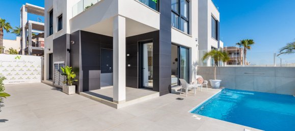 Villa T3 em Punta Prima, Spain N.º 9075 3