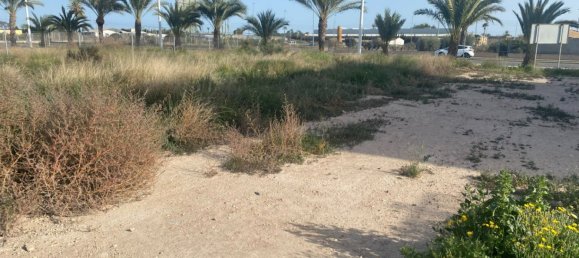 Grundstück in Alicante, Spain 400m², Nr. 97638 10