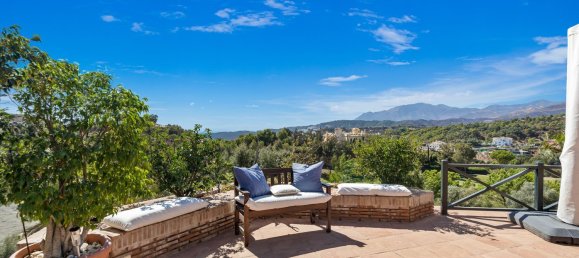 4 bedrooms House in Malaga, Spain No. 108870 3