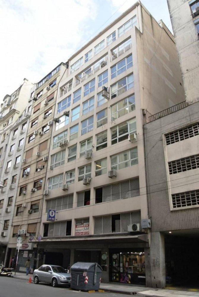  مستودع في Buenos Aires, Argentina 18متر مربع رقم 106099