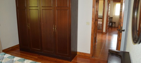 Casa de 4 dormitorios en Burgos, Spain No. 164368 2