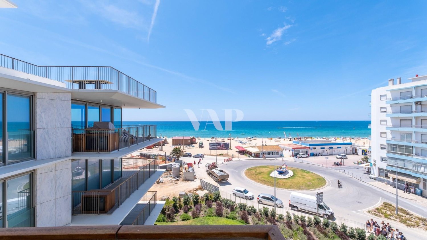 Apartamento de 2 dormitorios en Armacao de Pera, Portugal No. 209905