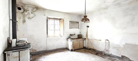 10 rooms House in Pistoia, Italy No. 41379 2