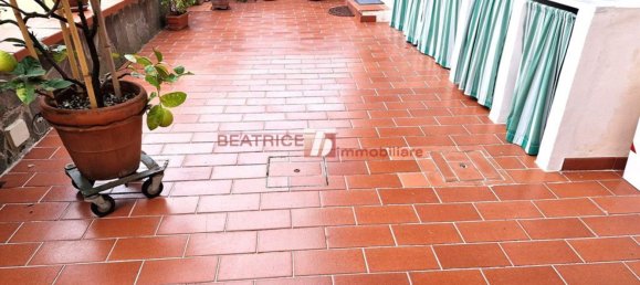 Дом с 5 комнатами в Лукка, Италия № 12292 30