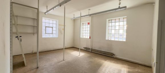 12غرفة بناية في Ostalbkreis, Germany رقم 4828 5