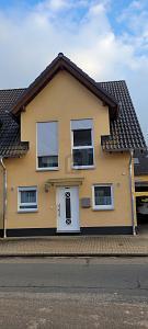4 rooms House in Trier, Germany No. 47821