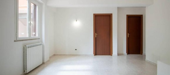 3غرفة منزل ذو طابقين في Zagarolo, Italy رقم 27105 10