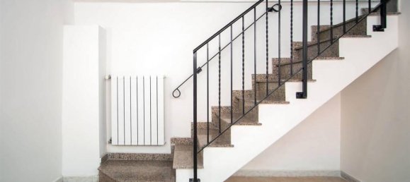 3غرفة منزل ذو طابقين في Zagarolo, Italy رقم 27105 25