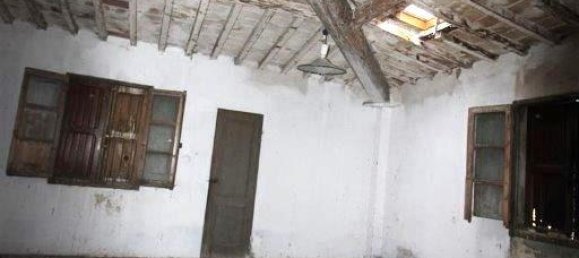 10 rooms House in Terranuova Bracciolini, Italy No. 233819 11