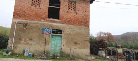 10 rooms House in Terranuova Bracciolini, Italy No. 233819 2