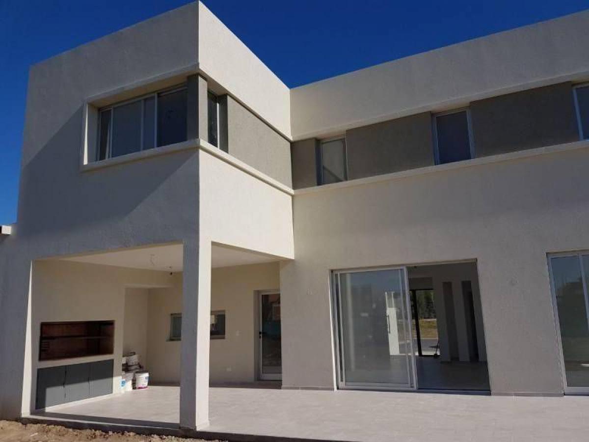 3 bedrooms House in Tigre, Argentina No. 63146