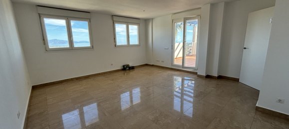 3 Schlafzimmer Penthouse in La Duquesa, Spain, Nr. 35288 20