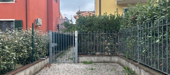 3 rooms Apartment in Castelfranco di Sotto, Italy No. 126248 4