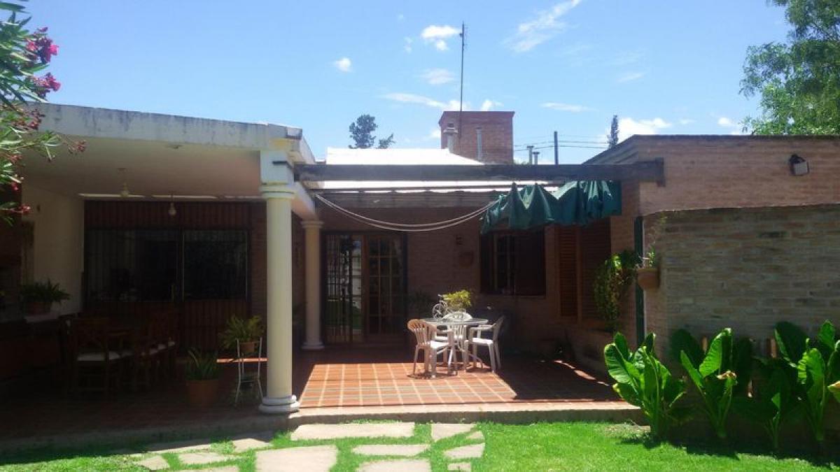 3 bedrooms House in Cordoba, Argentina No. 2194