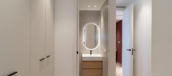 4 bedrooms Apartment in Madrid, Spain No. 193668 24