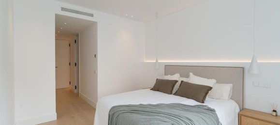 4 bedrooms Apartment in Madrid, Spain No. 193668 14