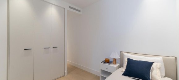 4 bedrooms Apartment in Madrid, Spain No. 193668 30