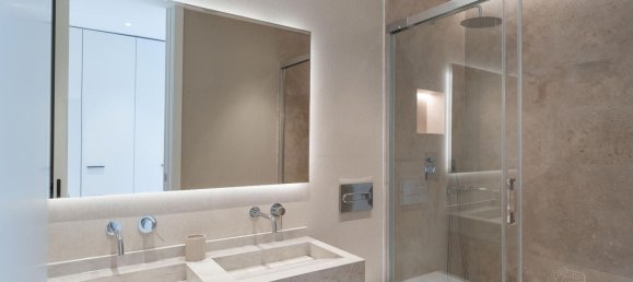 4 bedrooms Apartment in Madrid, Spain No. 193668 17