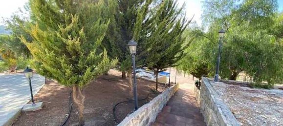 Вилла с 4 спальнями в Писсури, Кипр № 7149 5