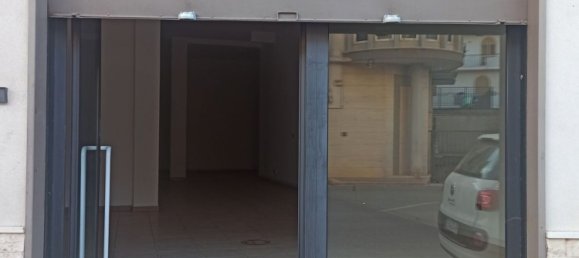 Gewerbliche Immobilie in Rutigliano, Italy 136m², Nr. 358080 4