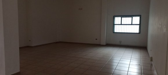 Gewerbliche Immobilie in Rutigliano, Italy 136m², Nr. 358080 3