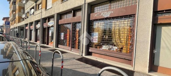 71m² Commercial property in Varese, Italy No. 109822 3