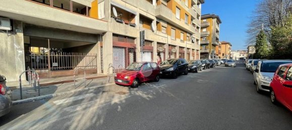71m² Commercial property in Varese, Italy No. 109822 8