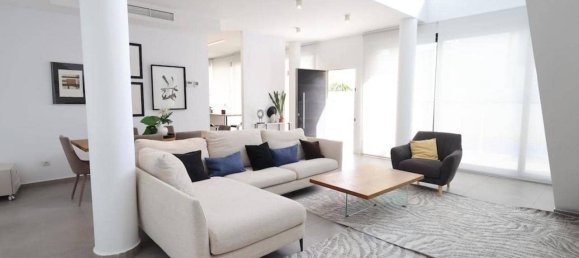 3 bedrooms House in Ciudad Quesada, Spain No. 183623 5