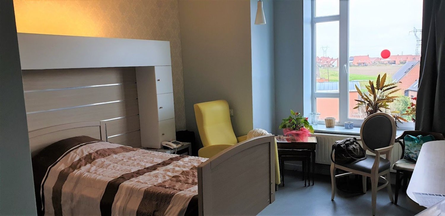 Studio in Linselles, France No. 159894