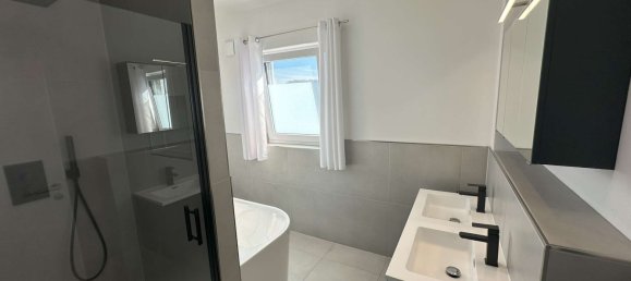 3 bedrooms House in Dingolfing-Landau, Germany No. 210170 8