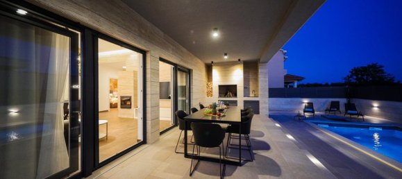 4 غرف نوم فيلا في Nin, Croatia رقم 137 11