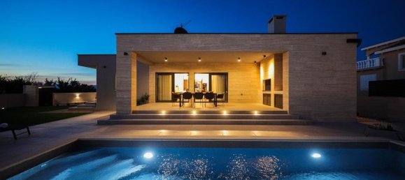 4 غرف نوم فيلا في Nin, Croatia رقم 137 10